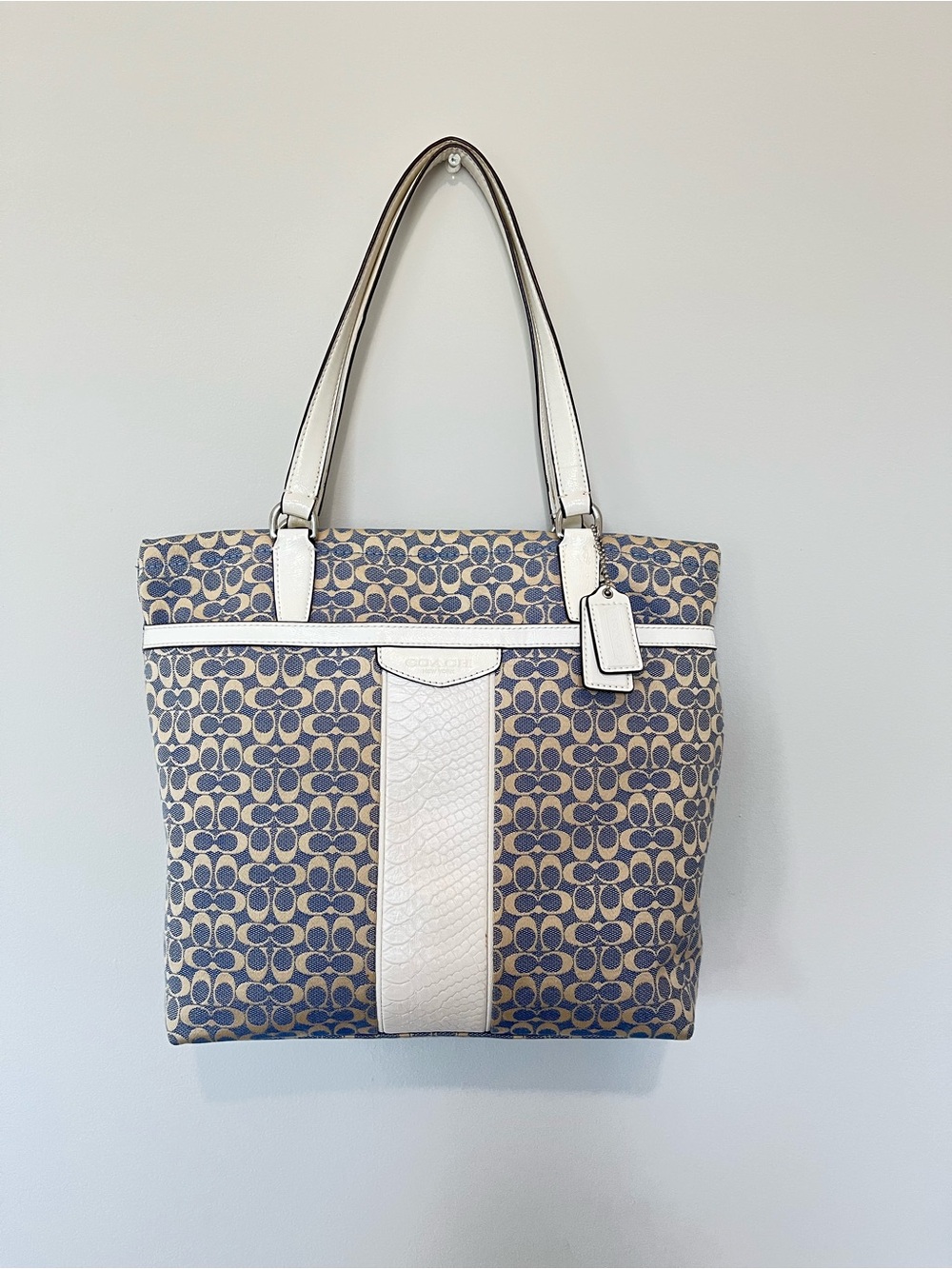 Pristine Coach Signature Stripe Denim Jacquard Tote Bag Blue/White F28927